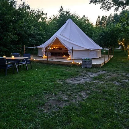 Hesselgaard Glamping ラグジュアリーテント