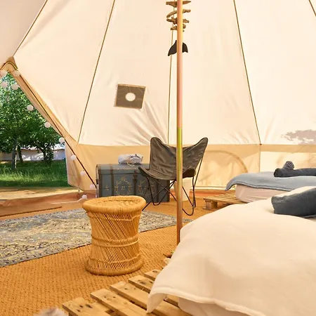 Campo de lujo Hesselgaard Glamping *