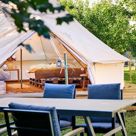Luxury tent Hesselgaard Glamping *