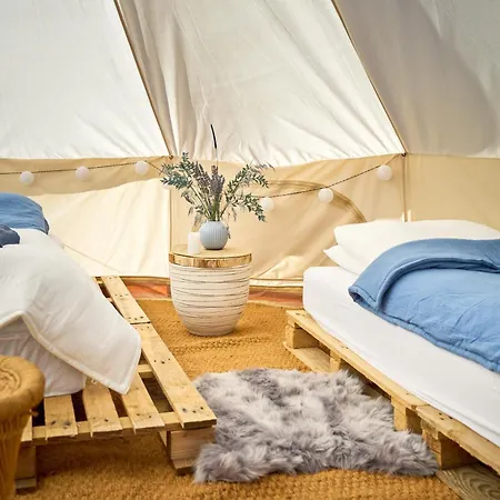 Campo de lujo Hesselgaard Glamping *