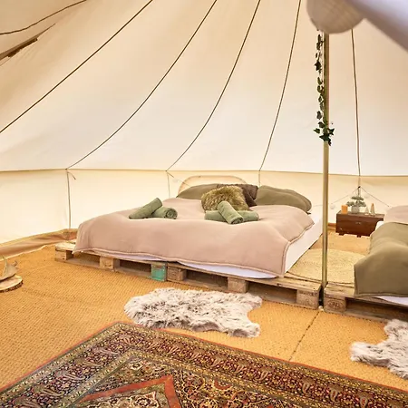 Campo de lujo Hesselgaard Glamping *