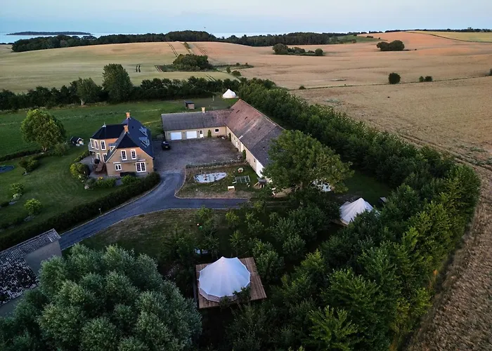 Hesselgaard Glamping * 달비